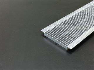 スチール製　Ｕ字溝用グレーチング　細目ノンスリップタイプ　溝幅180用　T-6